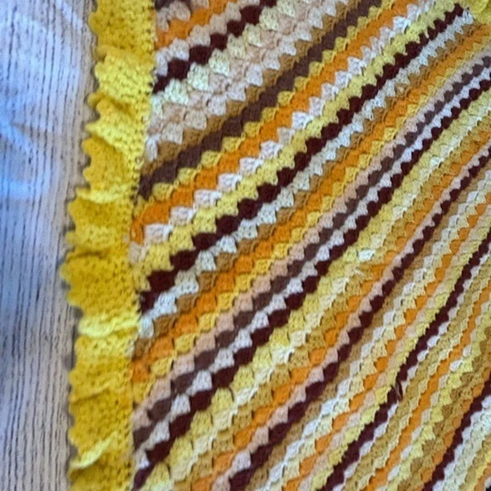 Grannycore Handmade Afghan‎ Autumn Stripe Colors with Ruffles 68